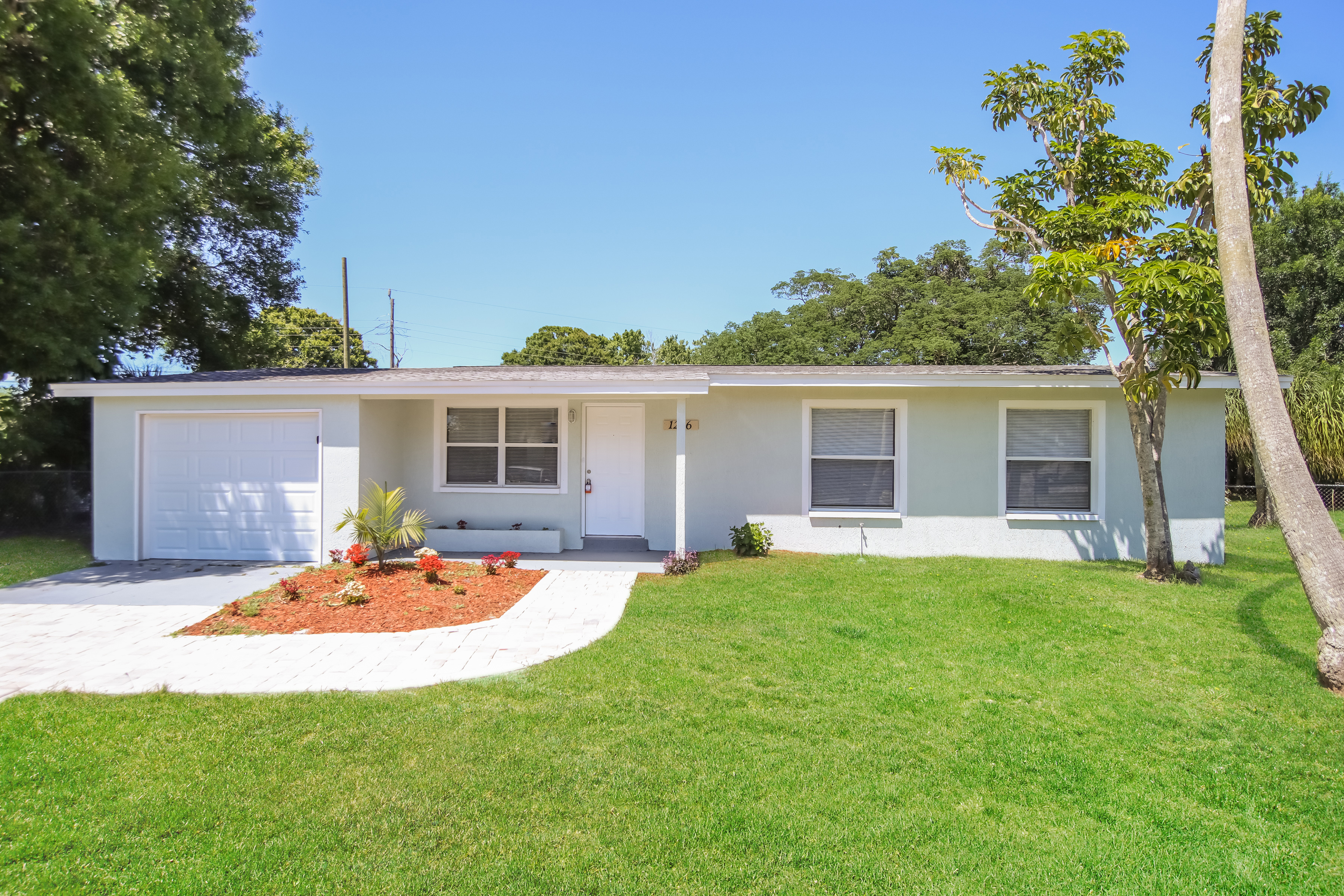 1286 HOLLYWOOD DR MELBOURNE, FL 32935